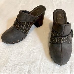 Grey wooden sandle clog, white mountain sz 8